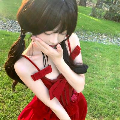 出狱后，她被墨少宠上天